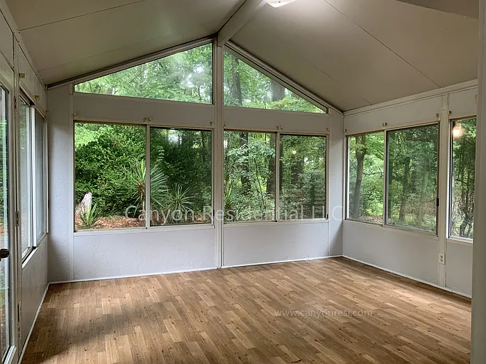 5825 Vernier Dr — Photo 11