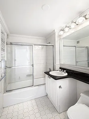 Rented by Sotheby's International Realty | media 11