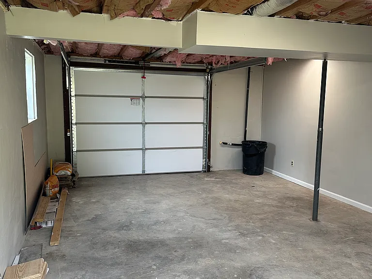 206 Russell Rd S — Photo 9