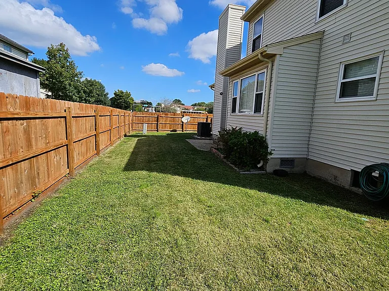 1605 Sinking Creek Dr — Photo 36