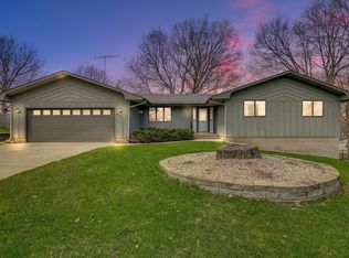 2528 Woodland Dr, Faribault, MN 55021