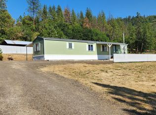 1250 Old Ferry Rd, Eagle Point, OR 97524