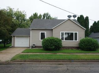 302 1st St NE, New Prague, MN 56071