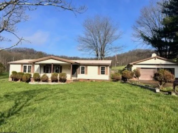 1421 Francis Mine Rd, Fairmont, WV 26554