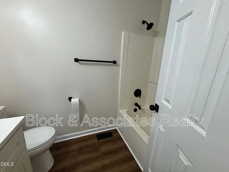 170 Devin Dr — Photo 42