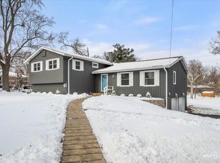 704 Plainfield Rd, Downers Grove, IL 60516