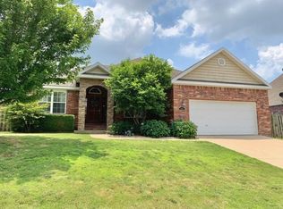 1312 W Gum St, Rogers, AR 72758