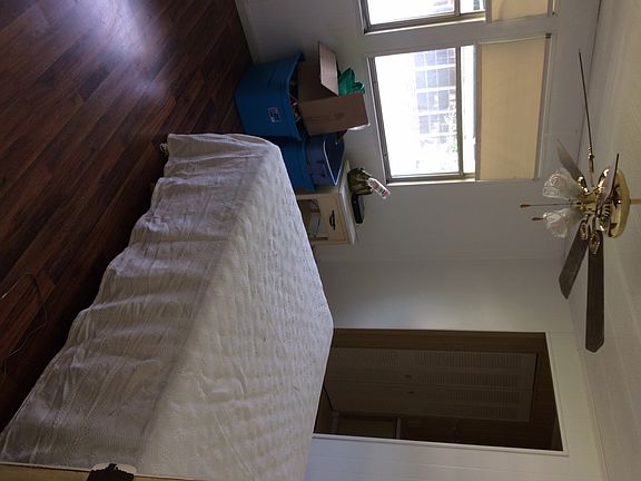 5th image of 2503 Leisure Ln
