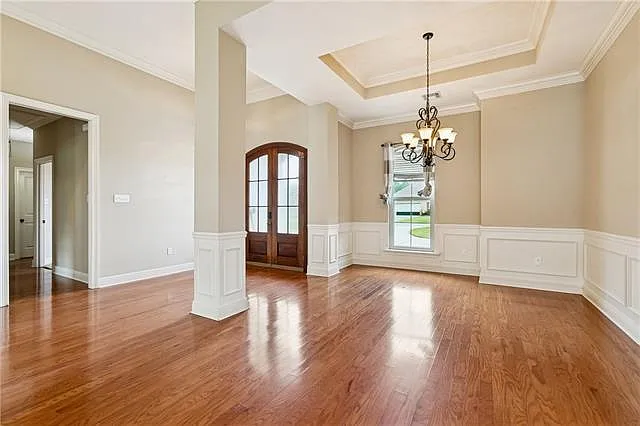 4 bed, 3.0 bath, 2404 sqft, $2,885 — Photo 4