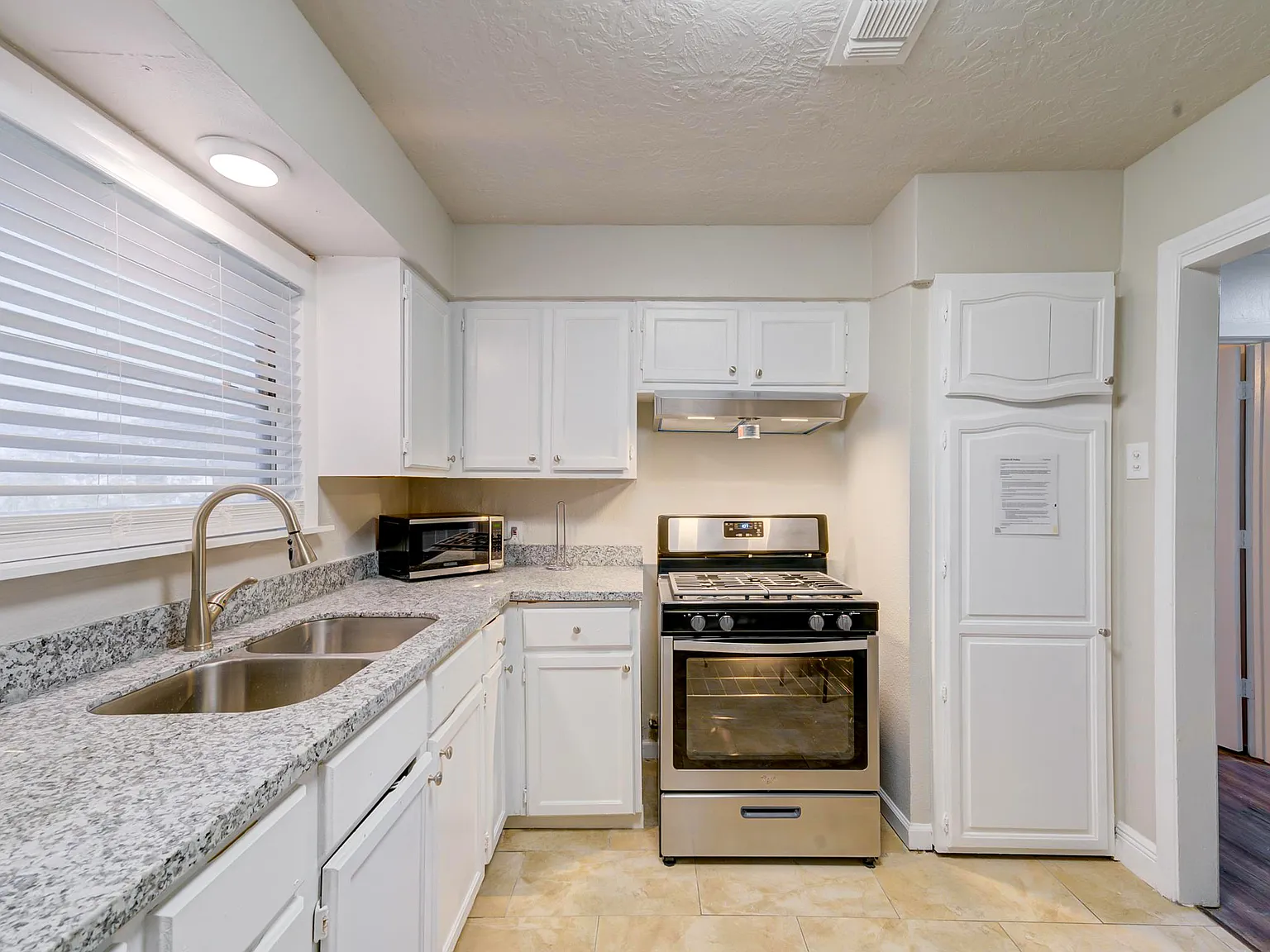 4 bed, 2.0 bath, 1457 sqft, $667 — Photo 3