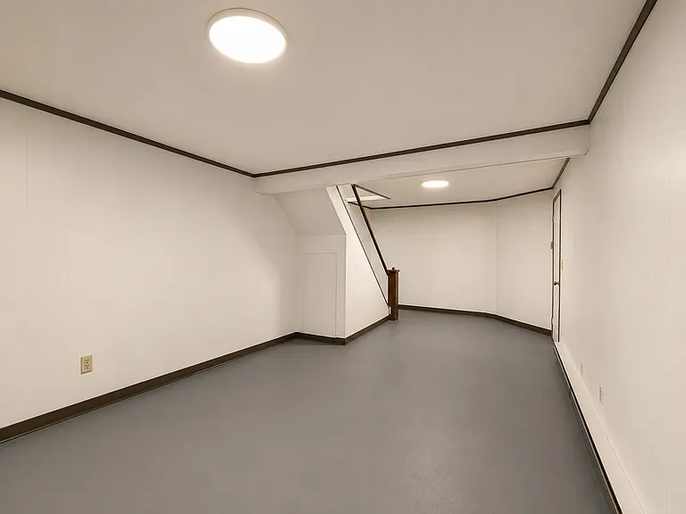 132 Marion Ter — Photo 24