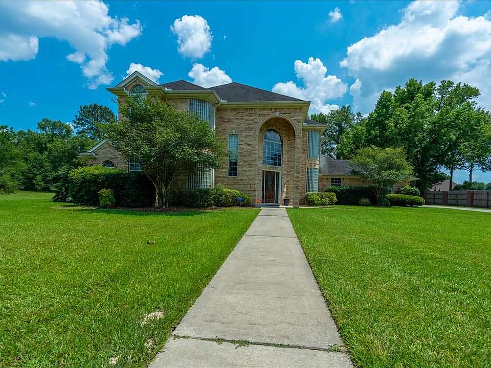 1st image of 4907 Bentwood Dr
