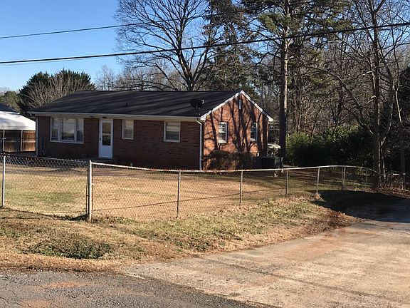 3rd image of 2119 Powerline Dr