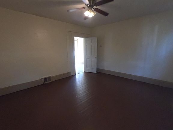 4th image of 3165 W 31st St APT 1