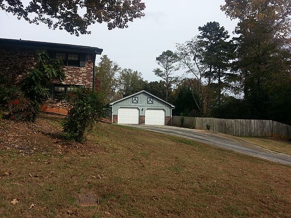 Detached 2 car garage