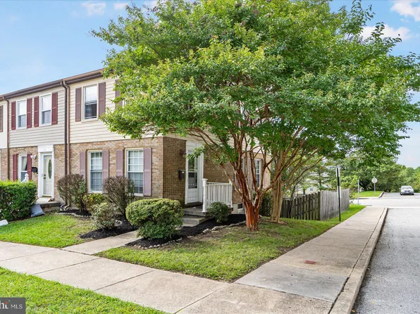 17 Lerner Ct #33L, Nottingham, MD 21236