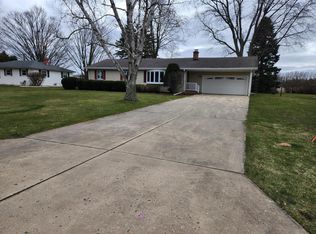 854 Comus Dr, Delavan, WI 53115