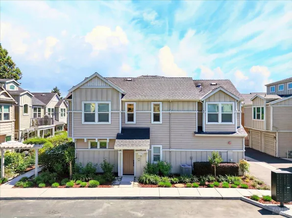 2596 1st St, Napa, CA 94558