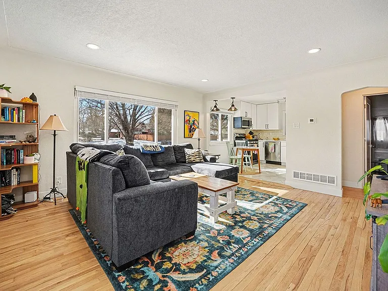 5217 E Martin Luther King Jr Blvd — Photo 4