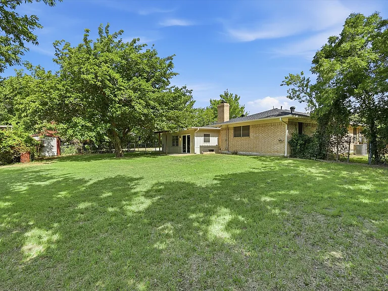 235 FM 407 W — Photo 17