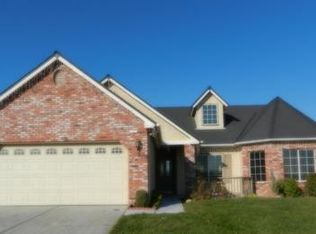 6682 E Liberty Ave, Fresno, CA 93727