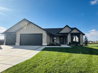 3233 N Pine Grove Cir, Wichita, KS 67205