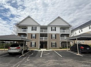 6102 Spring River Dr, O'Fallon, MO 63368