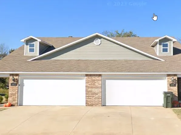 237 & 239 N Broadway Dr, Farmington, AR 72730