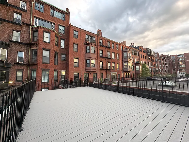 464 Beacon St #3R — Photo 6