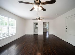 1911 Forest Hill Blvd #2, Houston, TX 77023