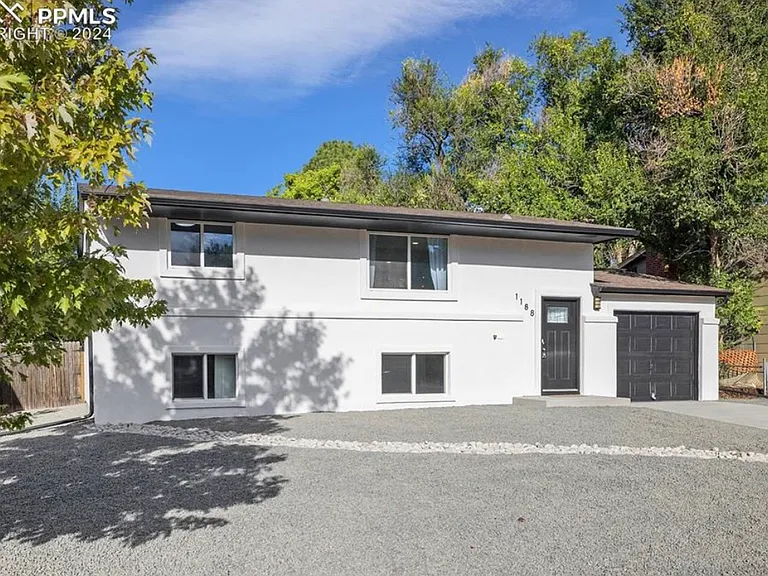 1188 Commanchero Dr — Photo 1