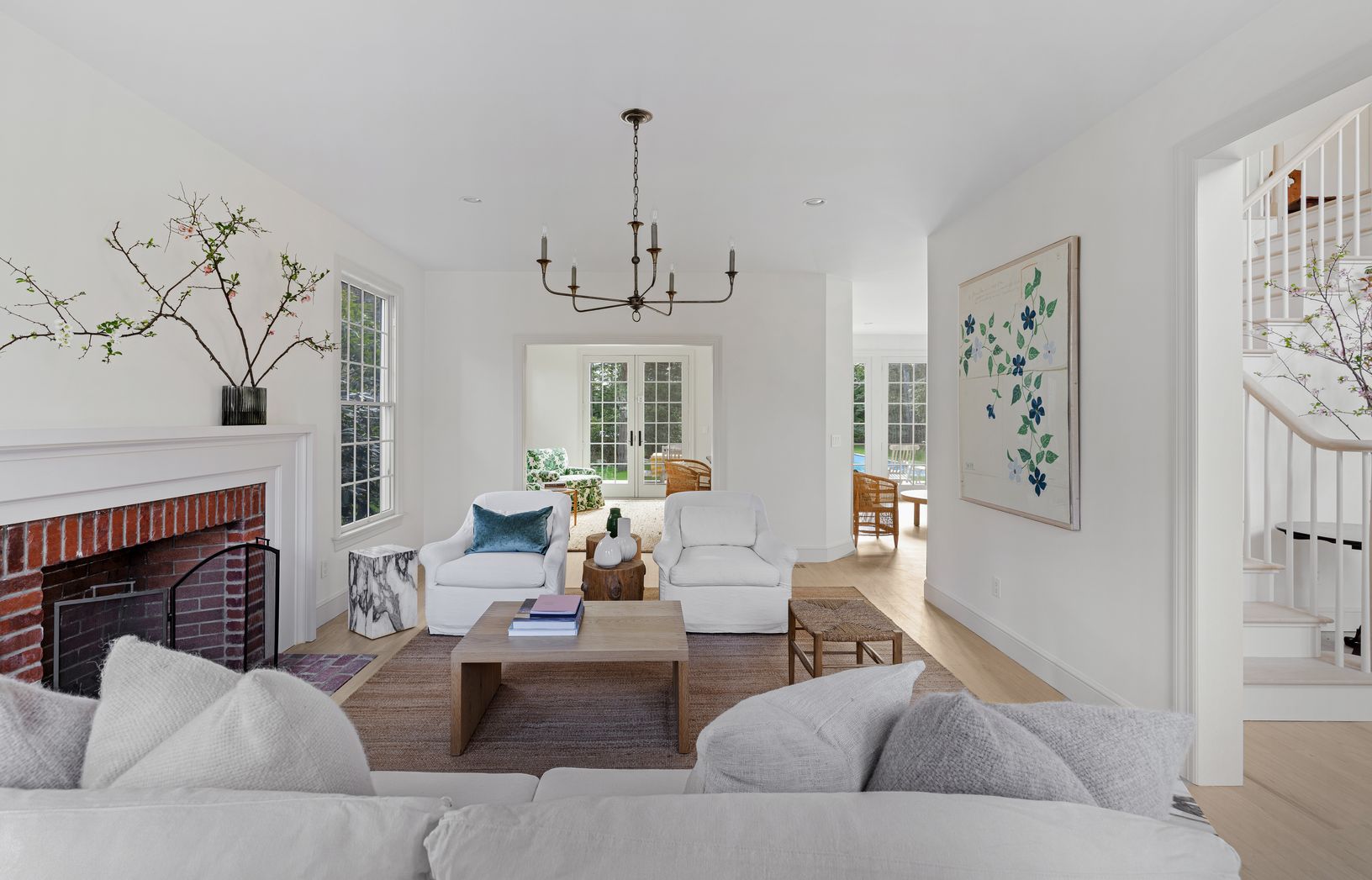  Living room with fireplace