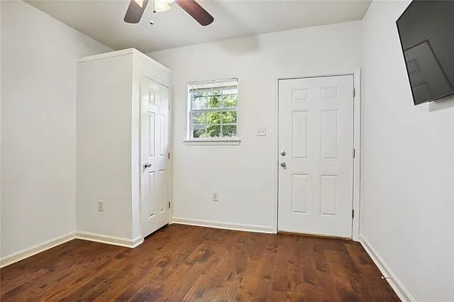 7429 Freret St — Photo 11
