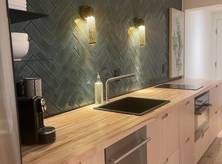 84 High St APT 2, Mystic, CT 06355