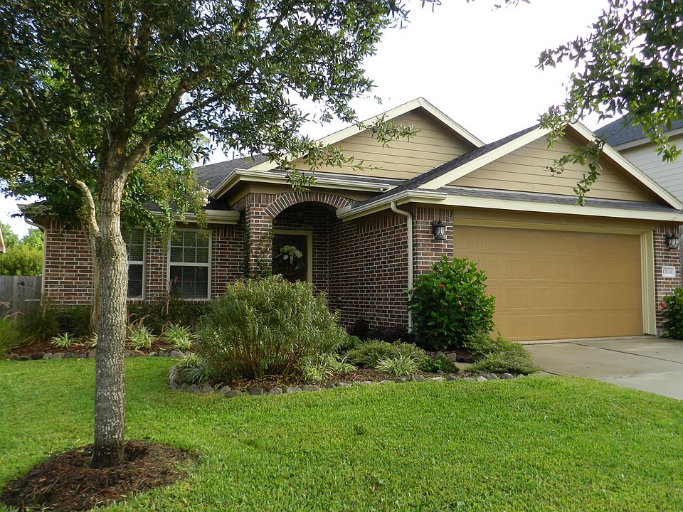 Beautiful 1-story home