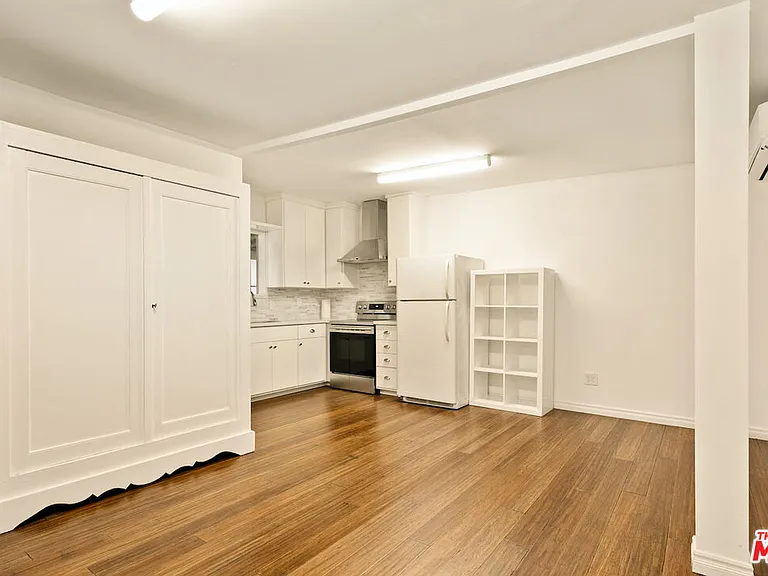 637 N Alta Vista Blvd — Photo 21
