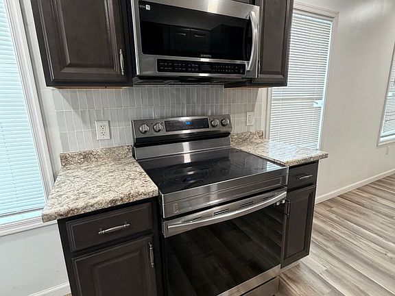5th image of 361 E Ross St