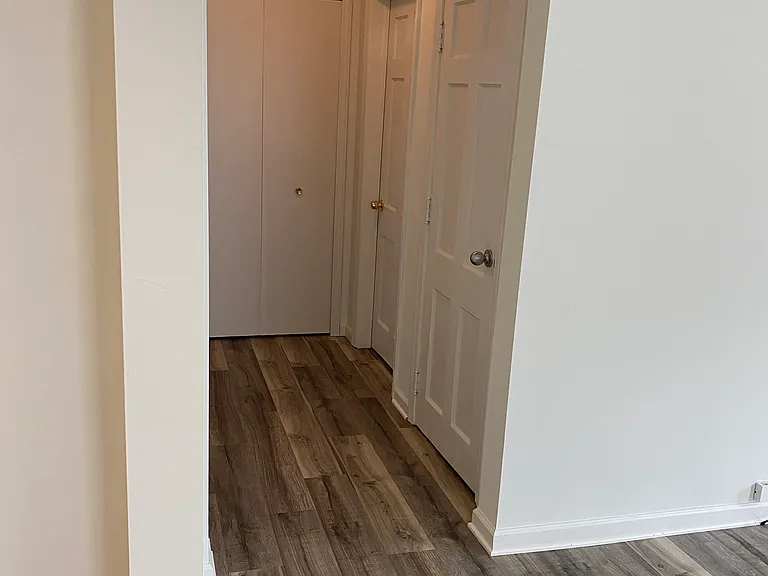 570 W Clarkston Rd — Photo 15