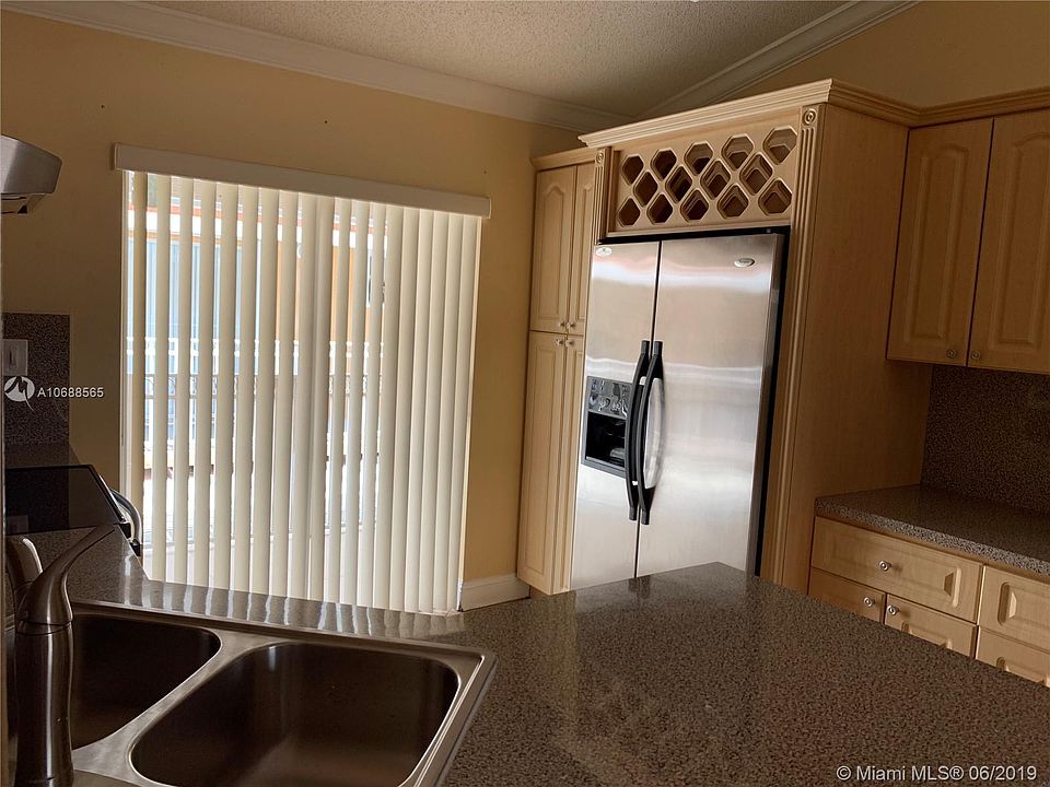 1st image of 2553 W 76th St APT 205