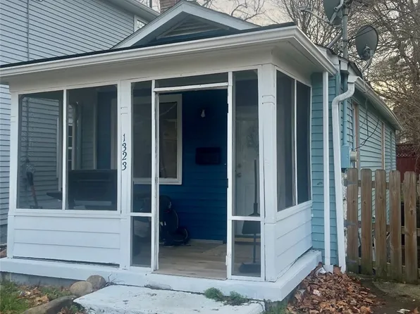 1323 4th Ave, Beaver Falls, PA 15010