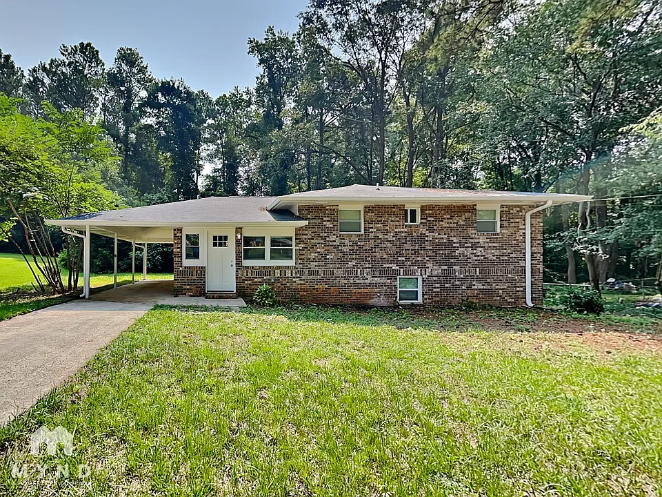 8266 Lake View Ter