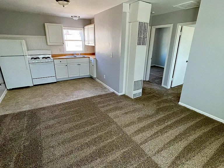 8275 Lakeview Dr — Photo 5