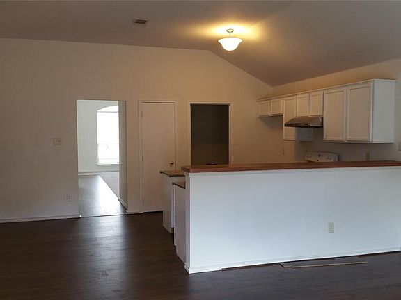 5th image of 2902 Bahar Dr