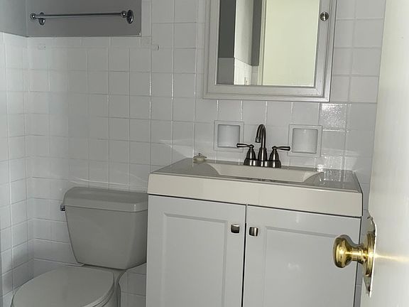 3rd image of 9655 S Kedzie Ave #4