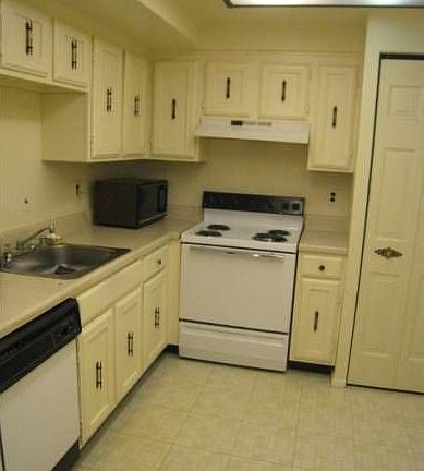 4th image of 7721 Tremayne Pl APT 105