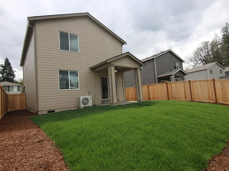 3208 NE 120th Cir — Photo 17