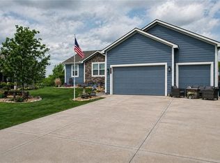 21650 W Wilson St, Spring Hill, KS 66083