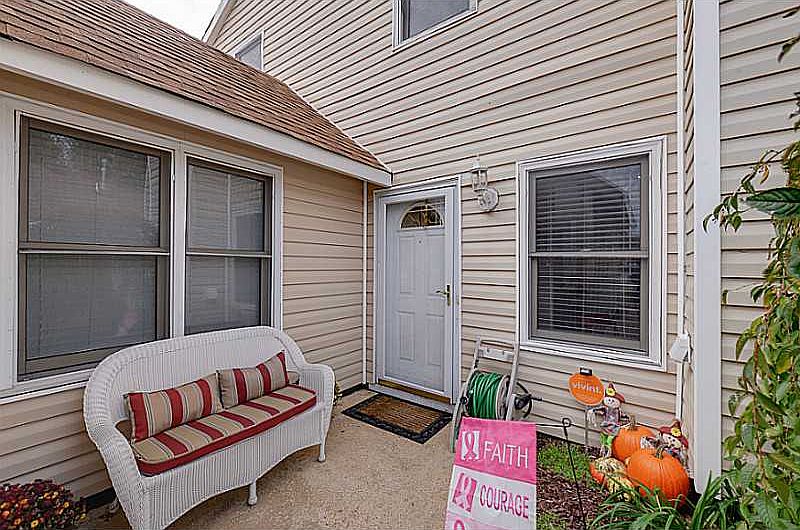 1st image of 1536 Brookwood Cres