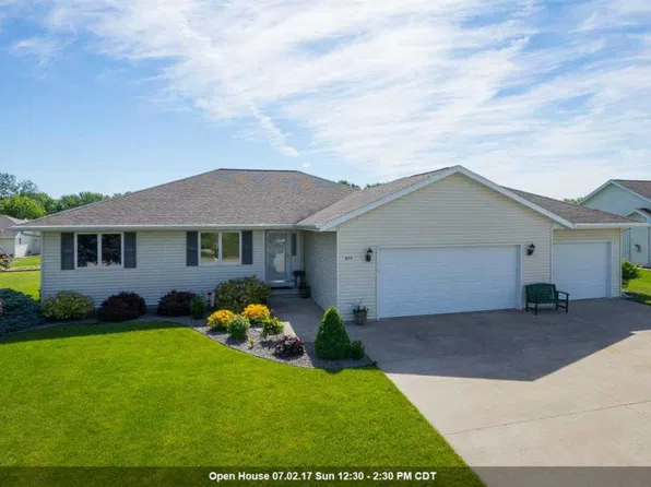 824 South Ml, Hortonville, WI 54944