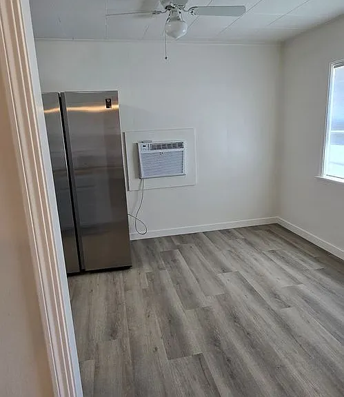 6505 Marchant Ave — Photo 26